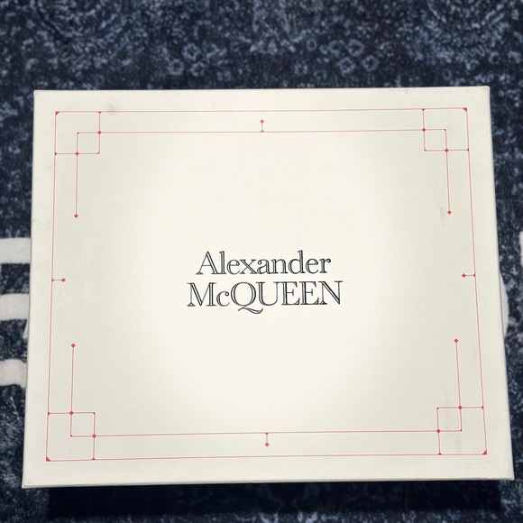 Alexander Mcqueen - Picture 6 of 7